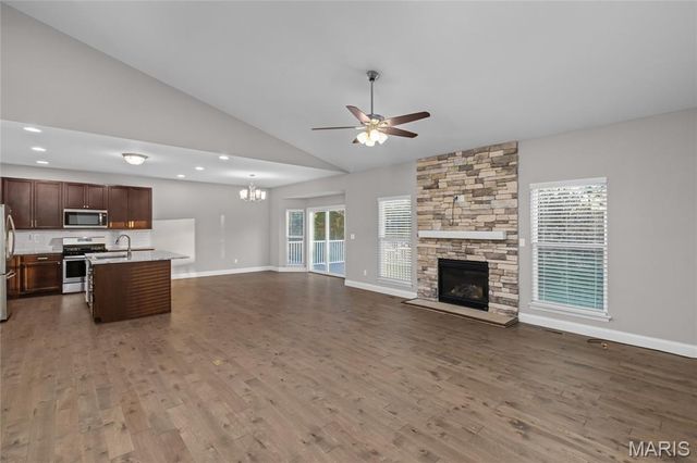 232 Mason Glen Drive, Lake St Louis, MO 63367