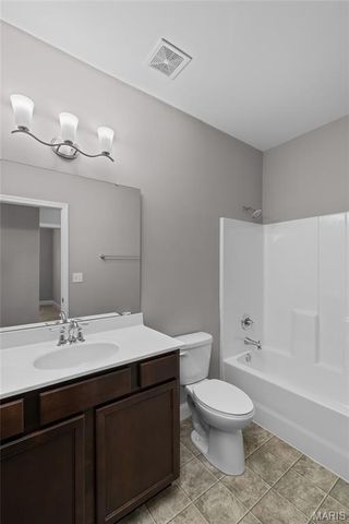 232 Mason Glen Drive, Lake St Louis, MO 63367