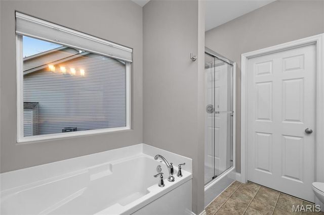 232 Mason Glen Drive, Lake St Louis, MO 63367