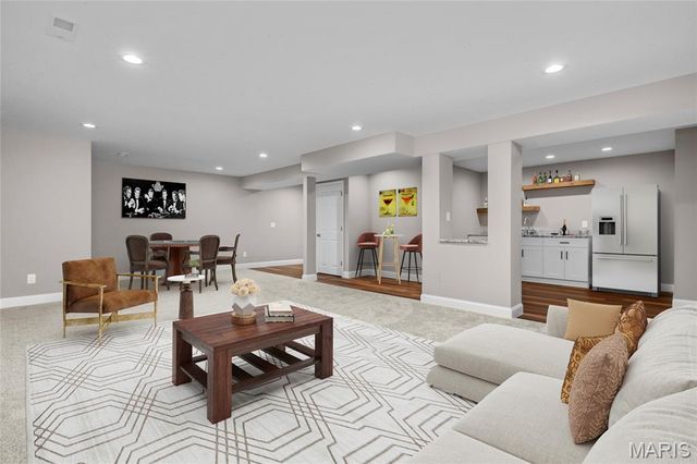 232 Mason Glen Drive, Lake St Louis, MO 63367