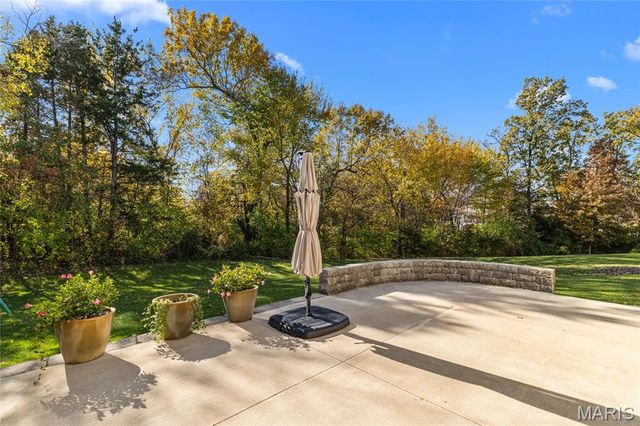 232 Mason Glen Drive, Lake St Louis, MO 63367