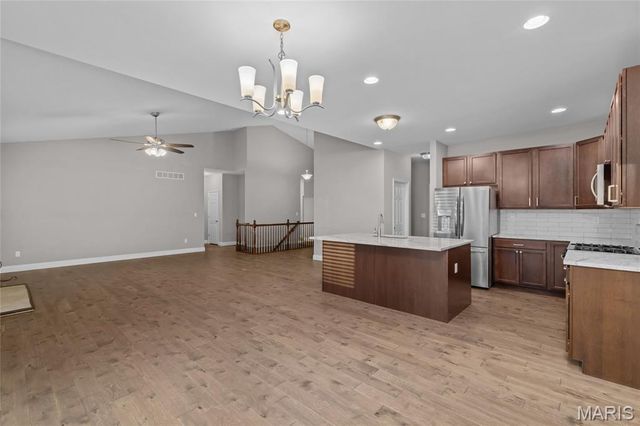 232 Mason Glen Drive, Lake St Louis, MO 63367