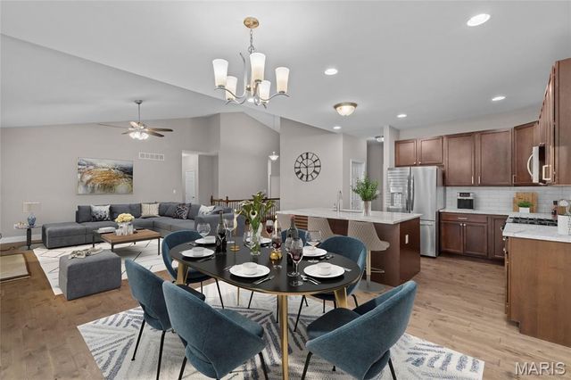 232 Mason Glen Drive, Lake St Louis, MO 63367