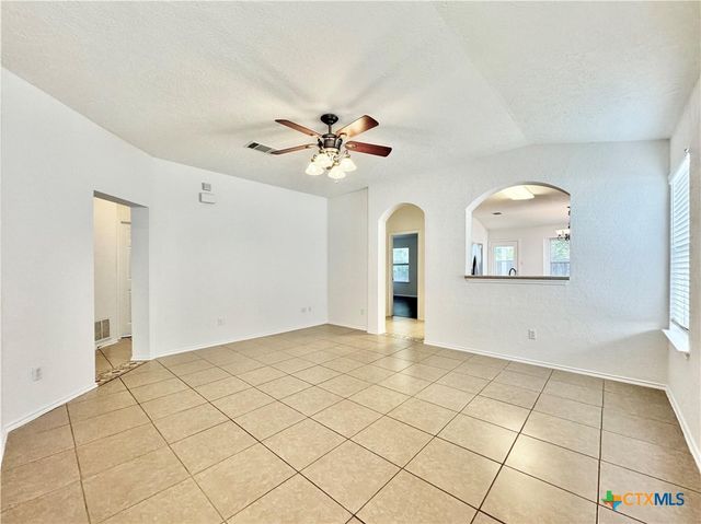 1015 Aiken Drive, Leander, TX 78641