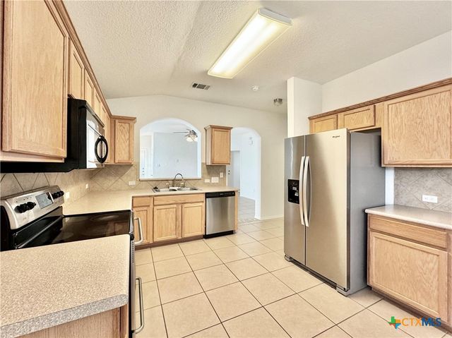 1015 Aiken Drive, Leander, TX 78641