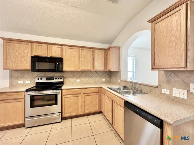 1015 Aiken Drive, Leander, TX 78641