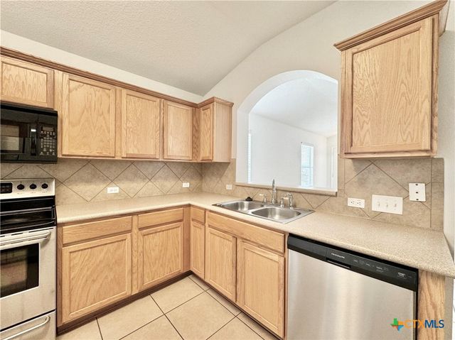 1015 Aiken Drive, Leander, TX 78641