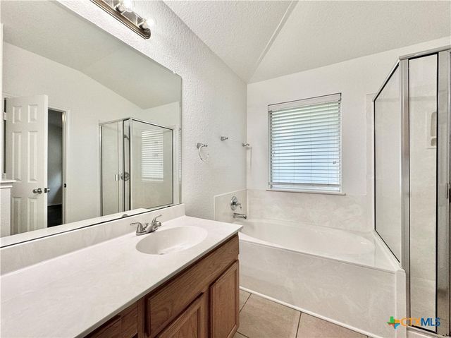 1015 Aiken Drive, Leander, TX 78641