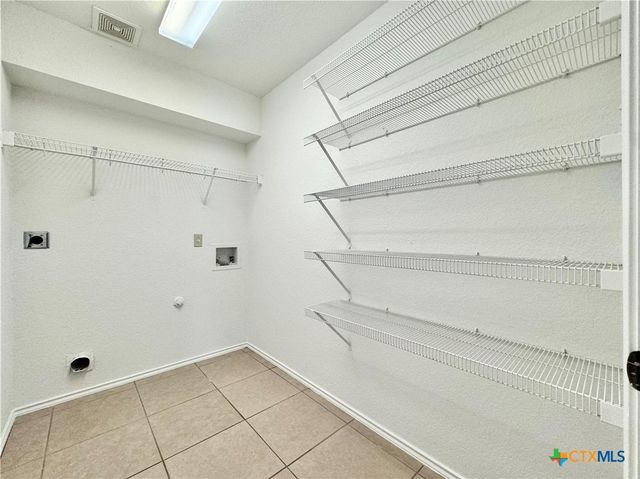 1015 Aiken Drive, Leander, TX 78641