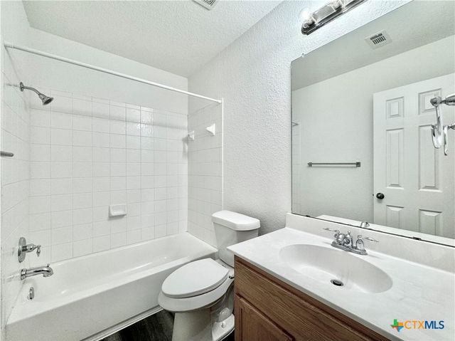 1015 Aiken Drive, Leander, TX 78641