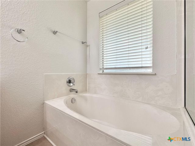 1015 Aiken Drive, Leander, TX 78641