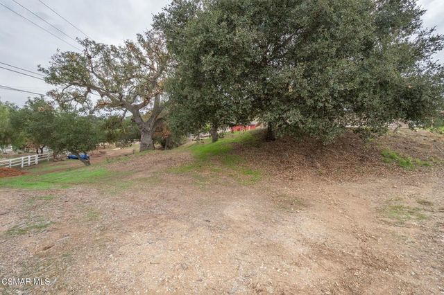 130 Chisholm Trail, Newbury Park, CA 91320