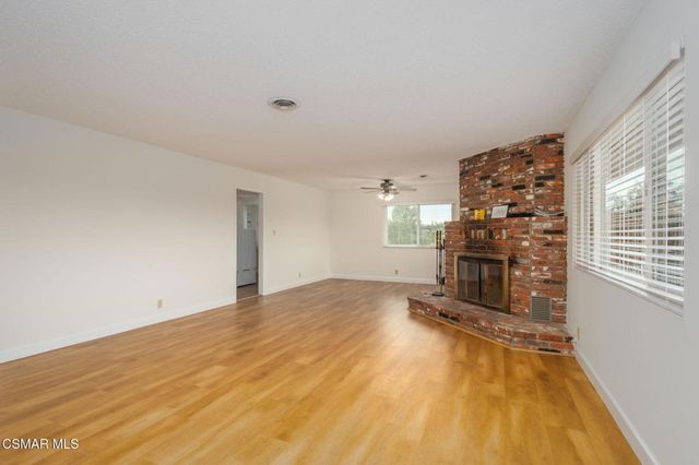 130 Chisholm Trail, Newbury Park, CA 91320