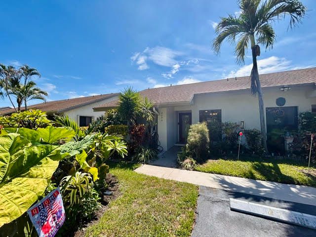 3054 S Oakland Forest Drive 2206, Oakland Park, FL 33309