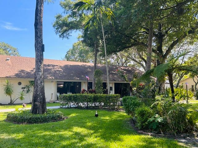 3054 S Oakland Forest Drive 2206, Oakland Park, FL 33309