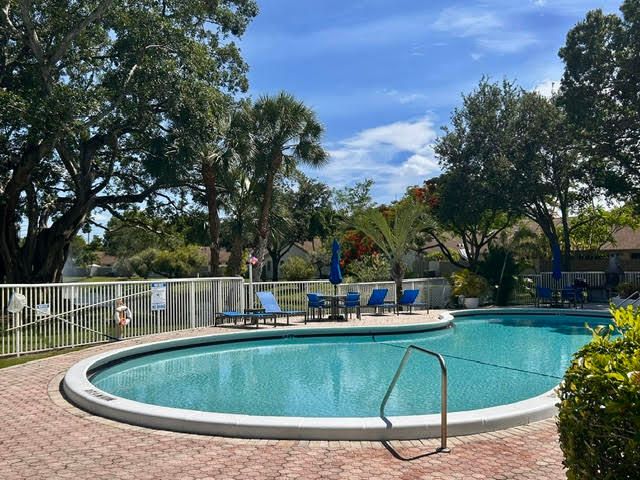 3054 S Oakland Forest Drive 2206, Oakland Park, FL 33309