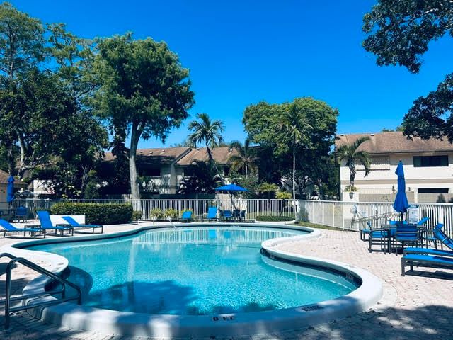 3054 S Oakland Forest Drive 2206, Oakland Park, FL 33309