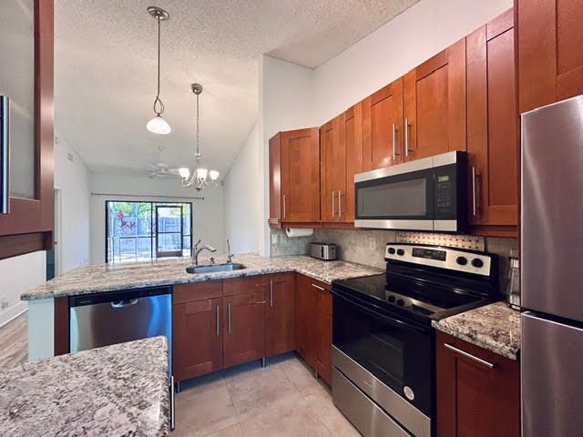 3054 S Oakland Forest Drive 2206, Oakland Park, FL 33309