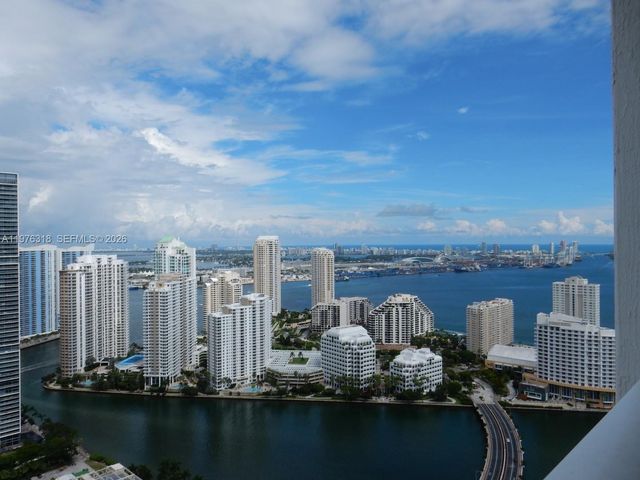 950 Brickell Bay Dr 4508, Miami, FL 33131