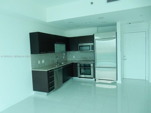 950 Brickell Bay Dr 4508, Miami, FL 33131