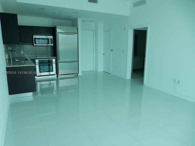 950 Brickell Bay Dr 4508, Miami, FL 33131