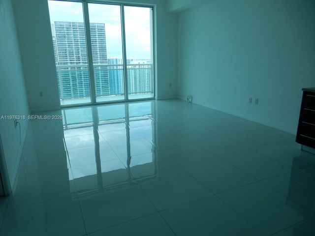 950 Brickell Bay Dr 4508, Miami, FL 33131
