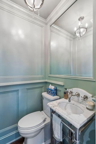 60 Church Street, Charleston, SC 29401