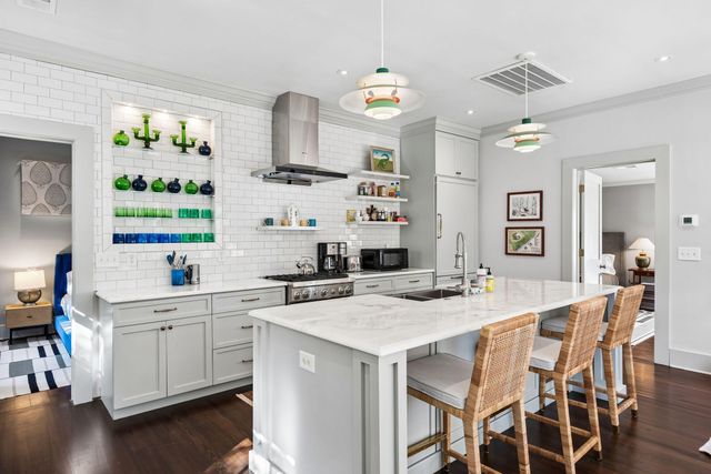 60 Church Street, Charleston, SC 29401