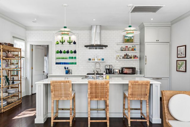 60 Church Street, Charleston, SC 29401