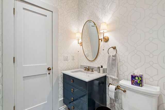 60 Church Street, Charleston, SC 29401