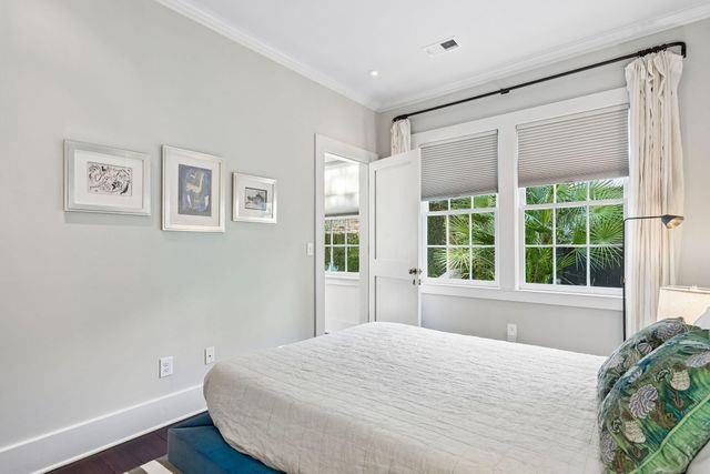 60 Church Street, Charleston, SC 29401