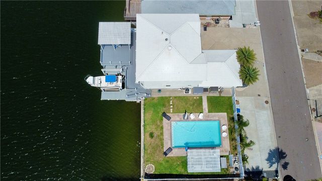 15345 Yardarm Ct, Corpus Christi, TX 78418