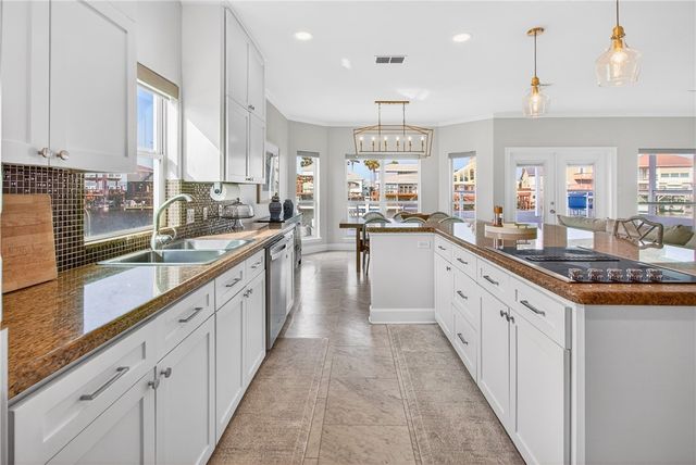 15345 Yardarm Ct, Corpus Christi, TX 78418