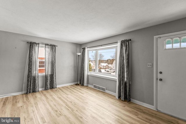 102 ROCKWOOD AVE, York, PA 17406