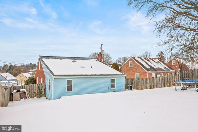 102 ROCKWOOD AVE, York, PA 17406