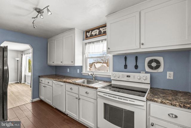 102 ROCKWOOD AVE, York, PA 17406