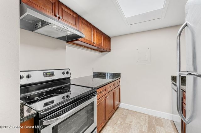 132 Bristol Court, Melbourne, FL 32935