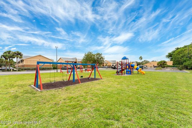 132 Bristol Court, Melbourne, FL 32935