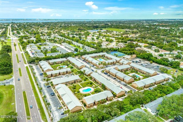 132 Bristol Court, Melbourne, FL 32935