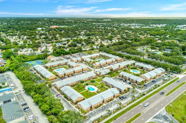 132 Bristol Court, Melbourne, FL 32935