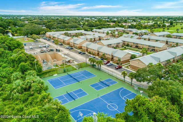 132 Bristol Court, Melbourne, FL 32935