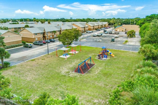 132 Bristol Court, Melbourne, FL 32935