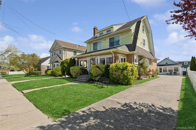 55 Prospect Avenue, East Rockaway, NY 11518