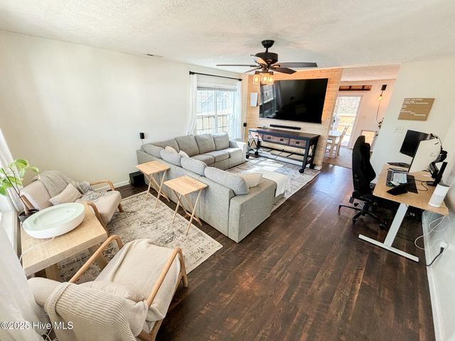 122 Tanbark Drive, Jacksonville, NC 28546