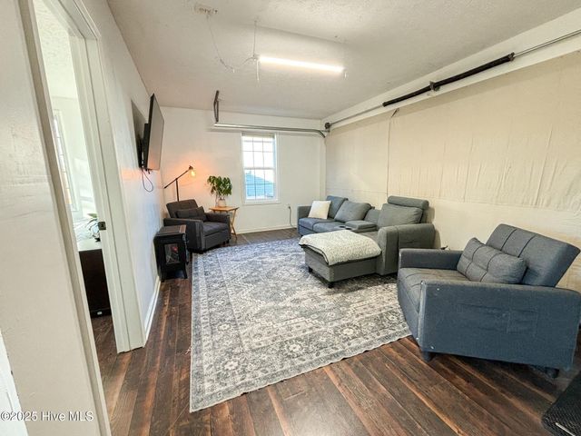122 Tanbark Drive, Jacksonville, NC 28546