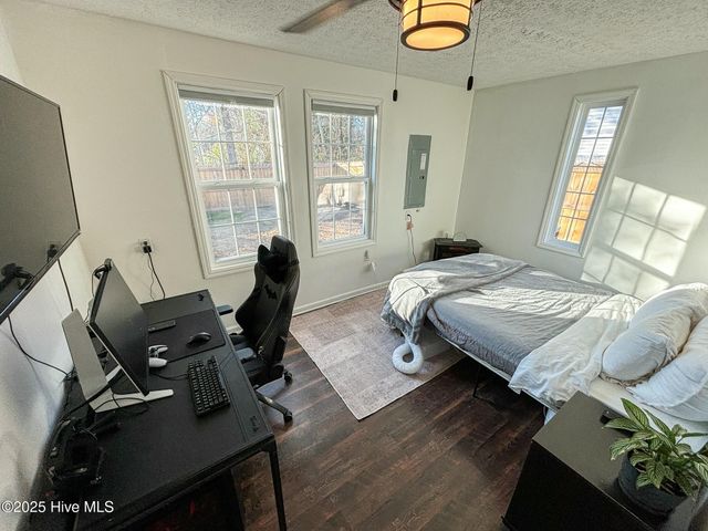 122 Tanbark Drive, Jacksonville, NC 28546
