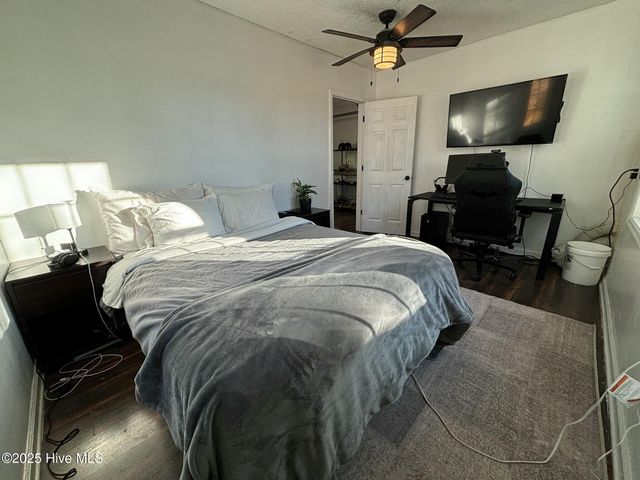 122 Tanbark Drive, Jacksonville, NC 28546