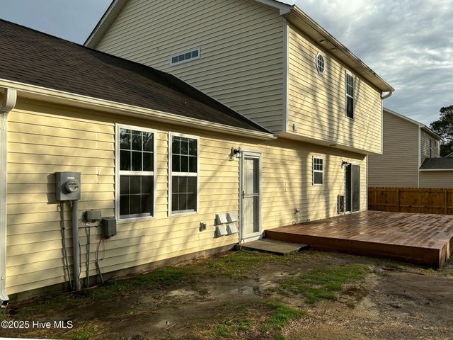 122 Tanbark Drive, Jacksonville, NC 28546
