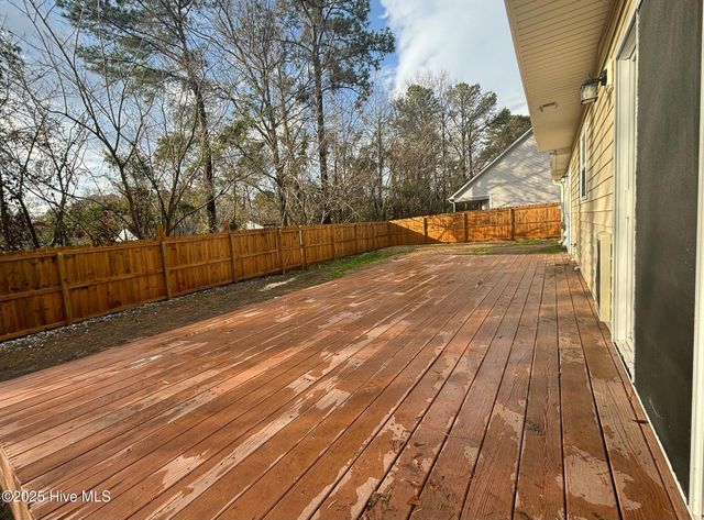 122 Tanbark Drive, Jacksonville, NC 28546