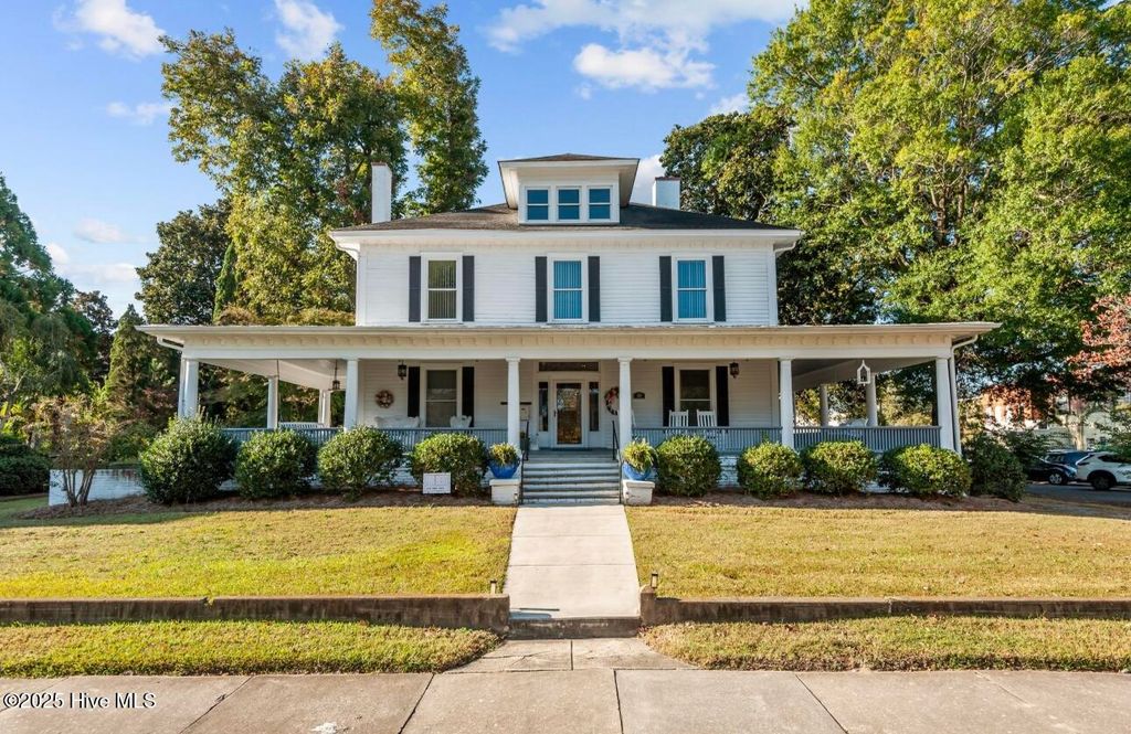 121 E 2nd Street 205, Washington, NC 27889